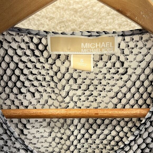 Michael Kors Top Womens Small Snakeskin Sleeveless Half Zip Shirt - Picture 2 of 7